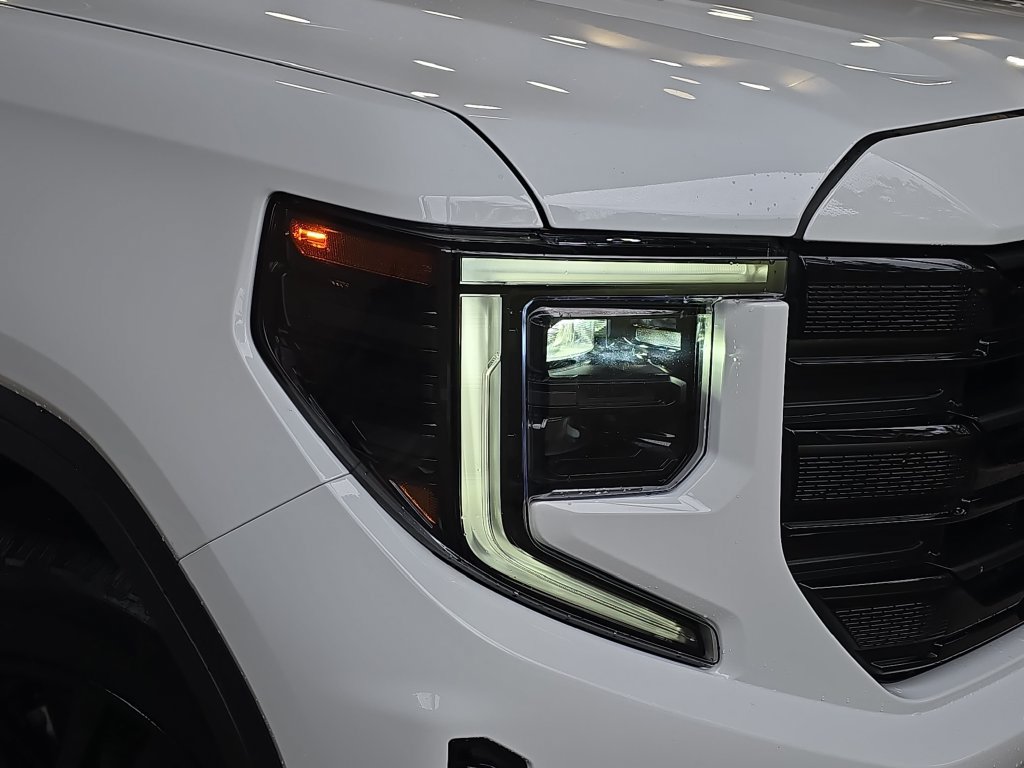 Used 2023 GMC Sierra 1500 Elevation w/ Elevation Premium Package AWD/4WD image 35