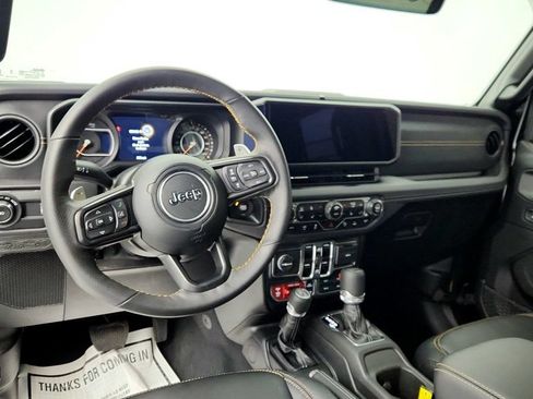 Used 2025 Jeep Wrangler Unlimited Rubicon 392 AWD/4WD image 12