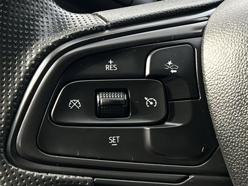 Used 2025 Buick Envista Preferred image 12