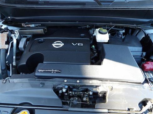 Used 2014 Nissan Pathfinder S image 23