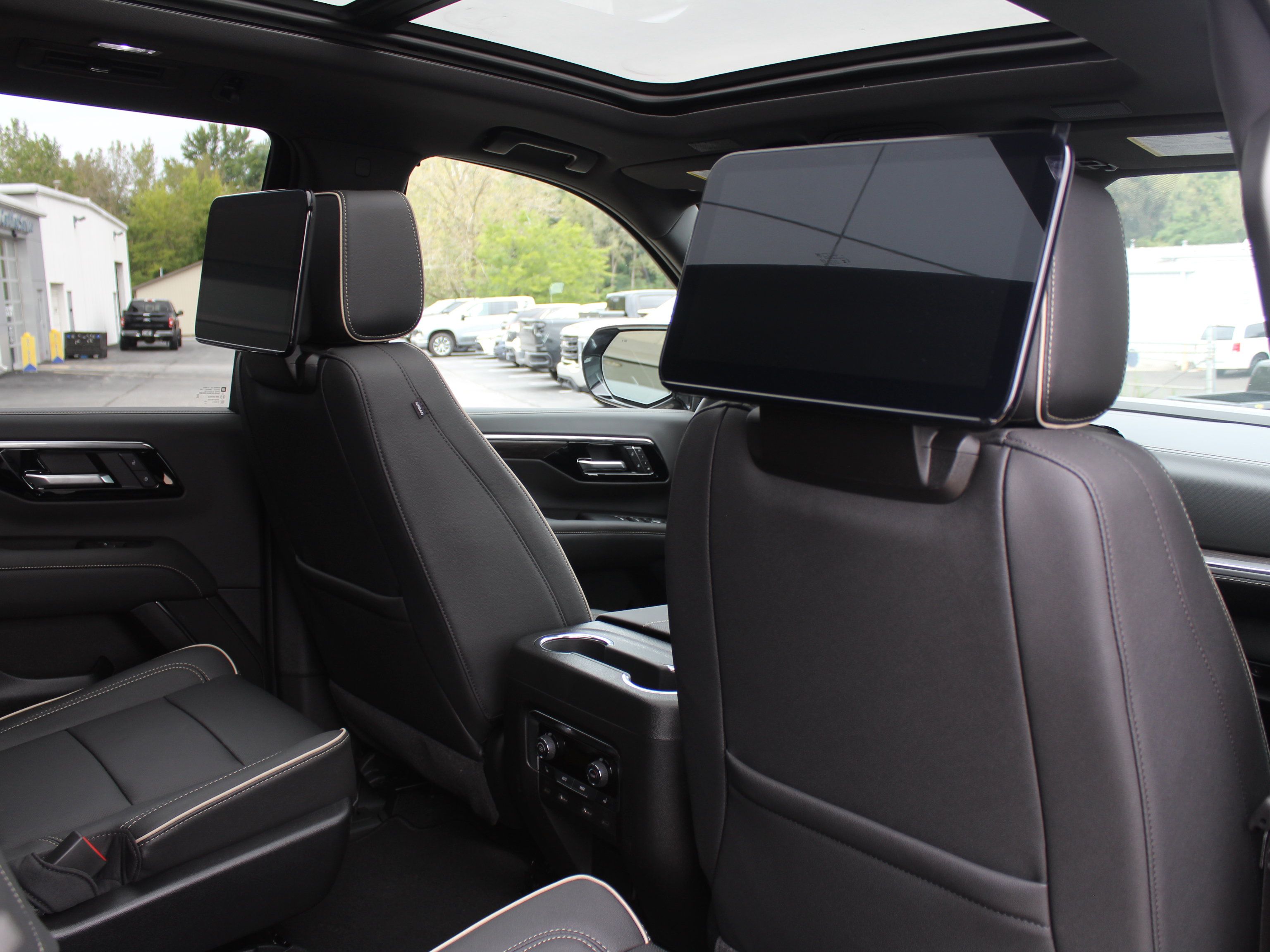 New 2026 Chevrolet Tahoe Premier AWD/4WD image 21