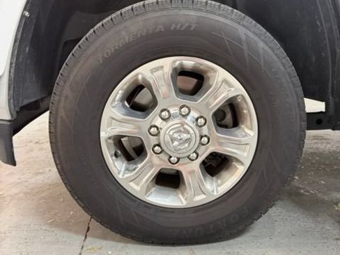 Certified 2024 RAM 2500 Big Horn AWD/4WD image 9