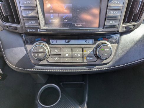 Used 2014 Toyota RAV4 XLE AWD/4WD image 23