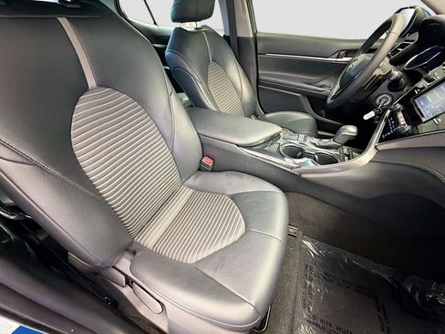 Used 2018 Toyota Camry SE FWD image 15