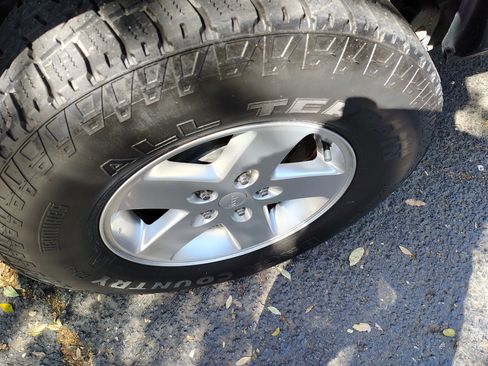 Used 2014 Jeep Wrangler Sport w/ Quick Order Package 24S image 17