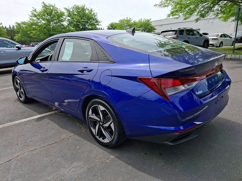 Used 2023 Hyundai Elantra SEL w/ Convenience Package FWD image 4