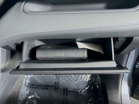 Used 2023 Toyota Highlander Platinum image 31