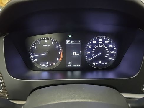 Used 2015 Hyundai Sonata Limited w/ Option Group 06 FWD image 17