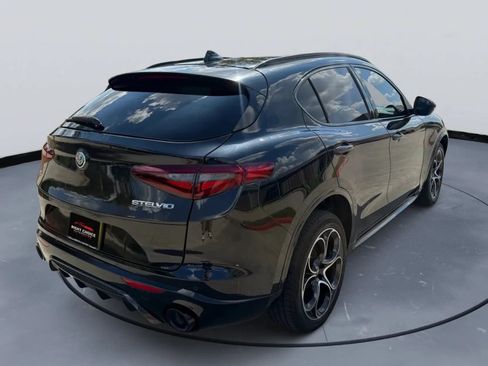 Used 2022 Alfa Romeo Stelvio Veloce AWD/4WD image 6