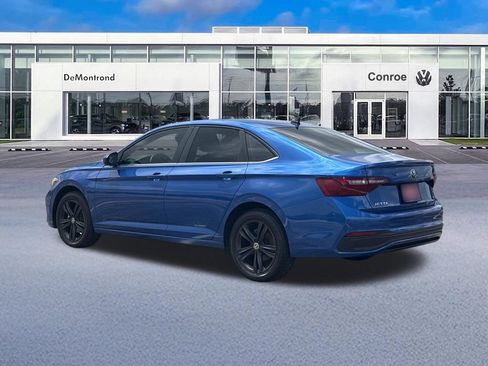 Used 2023 Volkswagen Jetta SE FWD image 7