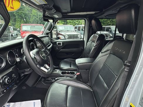 Certified 2023 Jeep Wrangler Unlimited Sahara w/ Cold Weather Group AWD/4WD image 14