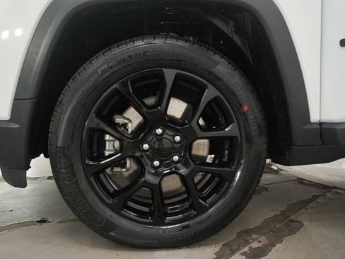 Used 2023 Jeep Compass Altitude w/ Convenience Group image 30