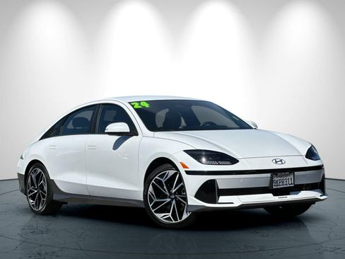 Used 2024 Hyundai Ioniq 6 SEL RWD image 2