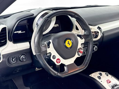 Used 2010 Ferrari 458 Italia Coupe RWD image 12