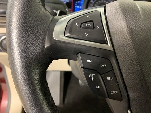 Used 2017 Ford Fusion SE w/ Fusion SE Technology Package image 20