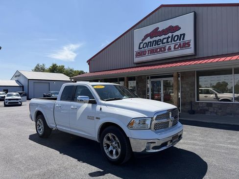 Used 2017 RAM 1500 Laramie RWD image 2