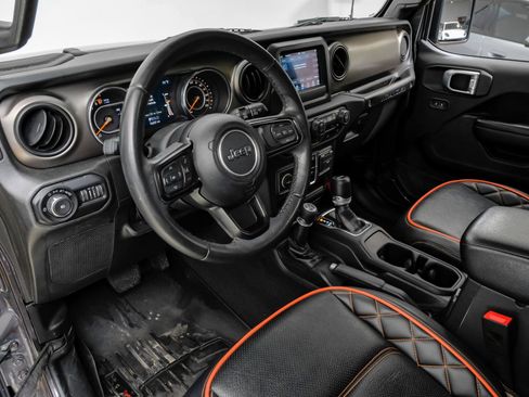 Used 2019 Jeep Wrangler Unlimited Sport S AWD/4WD image 3