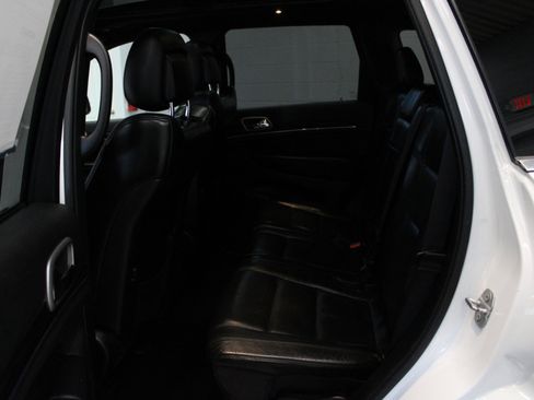 Used 2020 Jeep Grand Cherokee Limited w/ Luxury Group II image 12