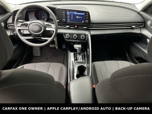 Used 2021 Hyundai Elantra SE FWD image 4