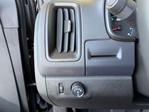 Used 2022 Chevrolet Colorado LT w/ LT Convenience Package image 26