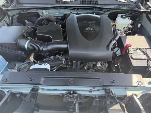 Used 2021 Toyota Tacoma TRD Pro AWD/4WD image 32