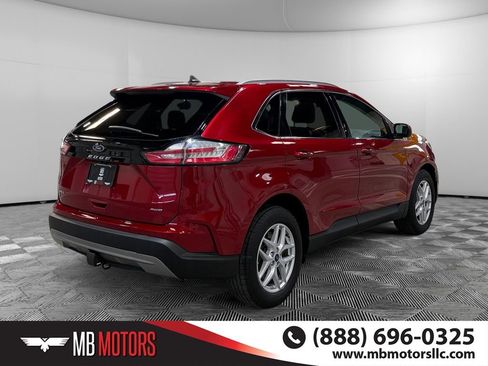 Used 2021 Ford Edge SEL w/ Convenience Package image 3