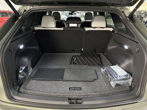 New 2026 Volkswagen Atlas Cross Sport SEL Premium R-Line AWD/4WD image 12