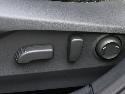 Used 2025 Subaru Outback Premium image 14