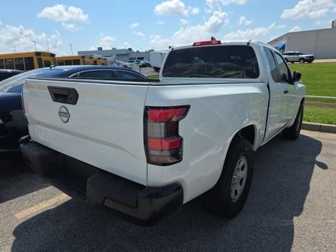 Used 2022 Nissan Frontier S RWD image 4