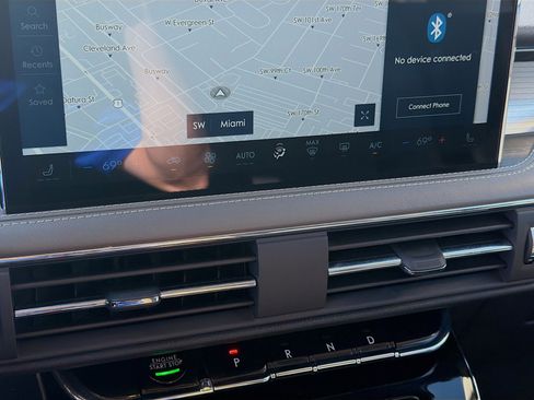 Used 2024 Lincoln Corsair FWD image 15