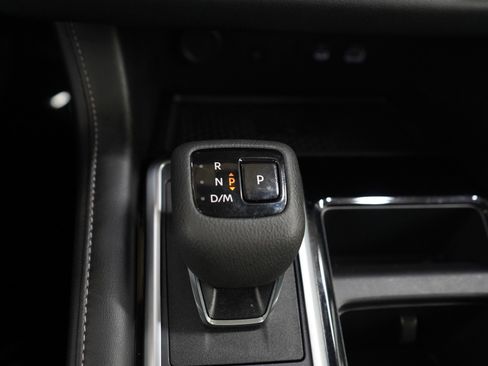 Used 2024 Nissan Pathfinder SL AWD/4WD image 24