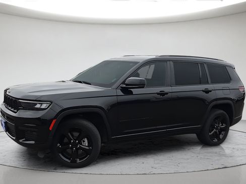 Used 2023 Jeep Grand Cherokee L Laredo AWD/4WD image 12