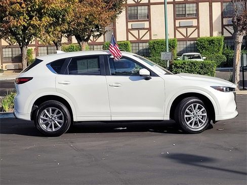 Used 2025 MAZDA CX-5 AWD 2.5 S w/ Select Package image 4