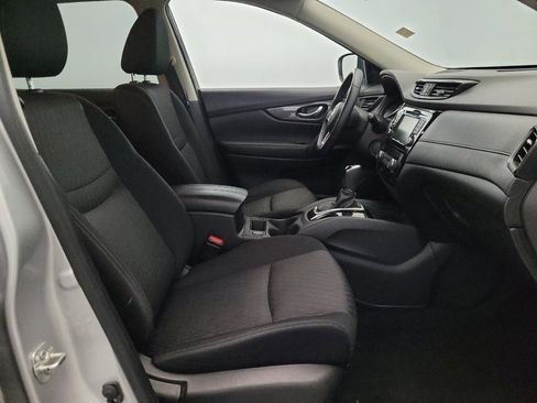 Used 2018 Nissan Rogue SV AWD/4WD image 21