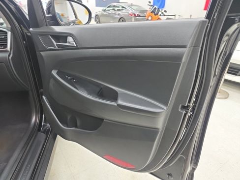Used 2016 Hyundai Tucson SE w/ Option Group 02 AWD/4WD image 11