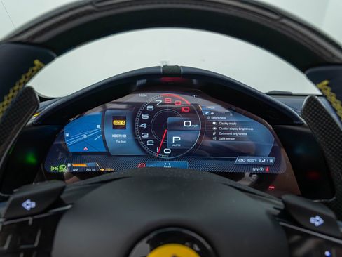 Certified 2024 Ferrari Roma Base image 25