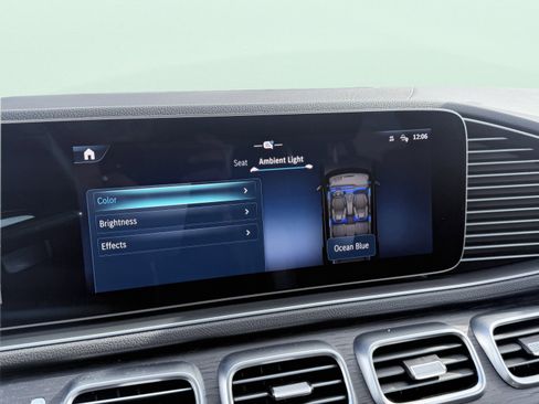 Used 2025 Mercedes-Benz GLE 450e 4MATIC w/ AMG Line Exterior image 58