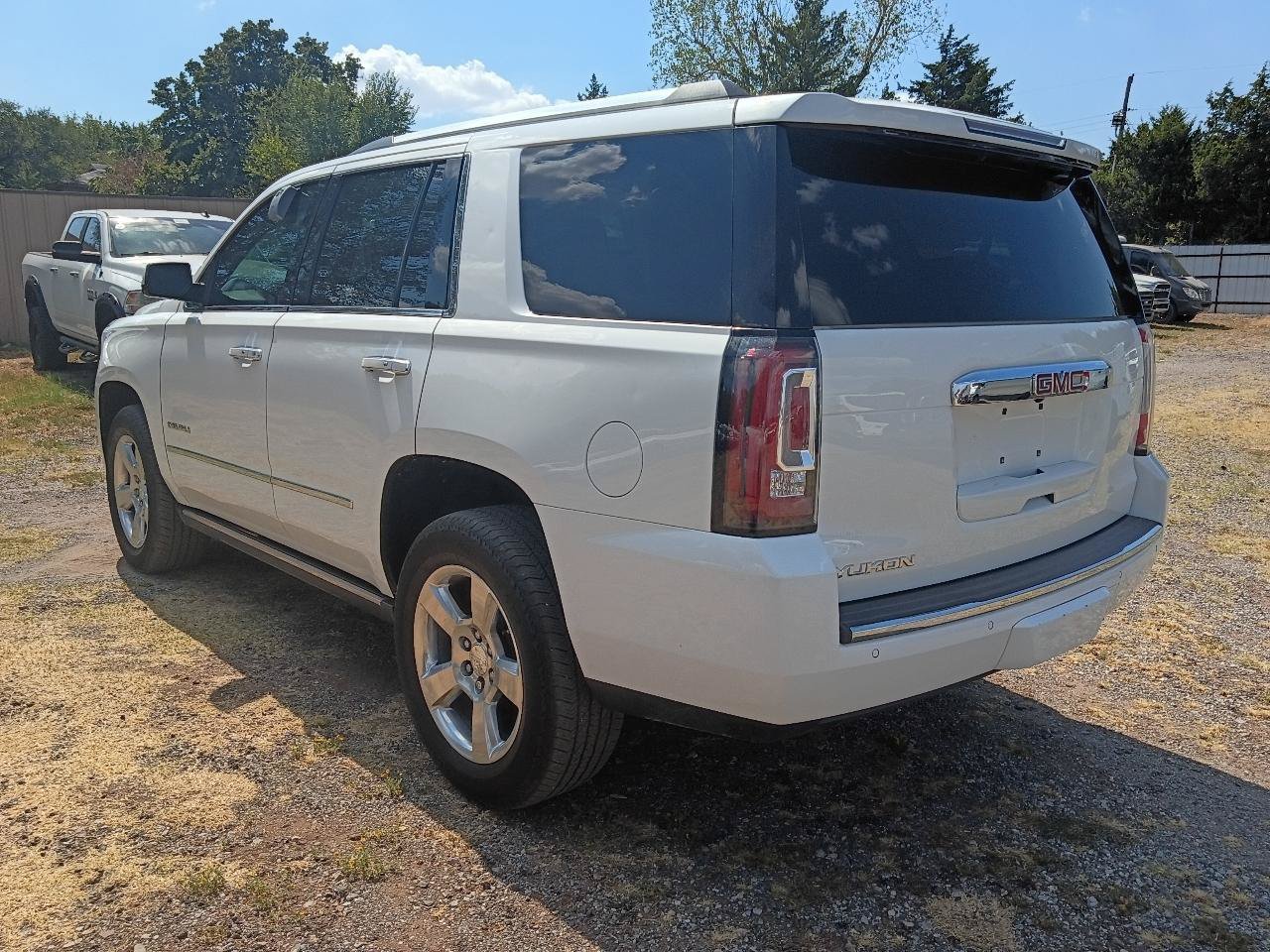 Used 2017 GMC Yukon Denali AWD/4WD image 7