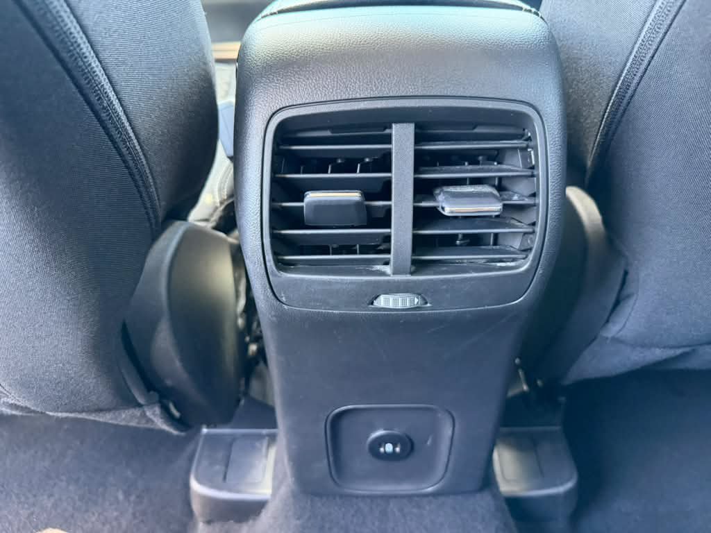 Used 2025 Ford Escape Active AWD/4WD image 17