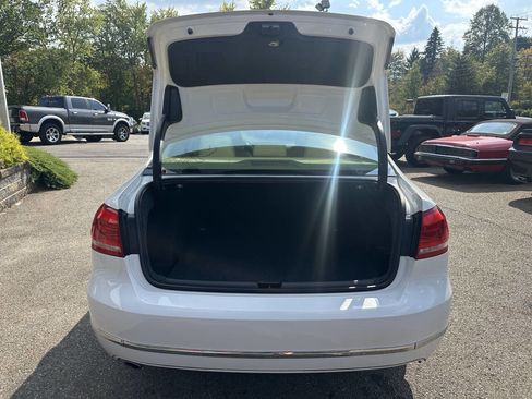 Used 2014 Volkswagen Passat TDI SE image 6