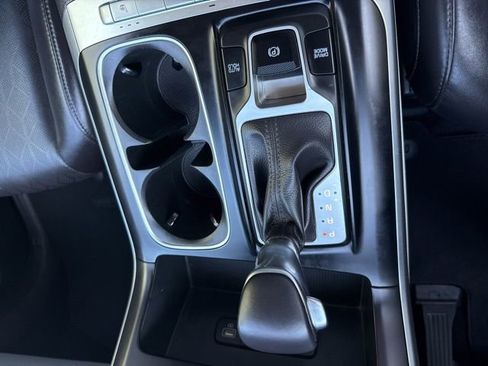 Used 2024 Kia Carnival LX FWD image 34