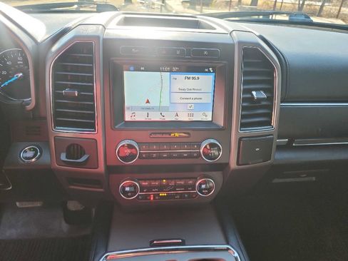 Used 2019 Ford Expedition Max XLT w/ Equipment Group 202A image 27