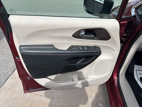 Certified 2023 Chrysler Voyager LX FWD image 26