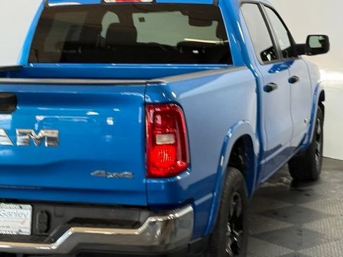Used 2025 RAM 1500 Big Horn AWD/4WD image 13