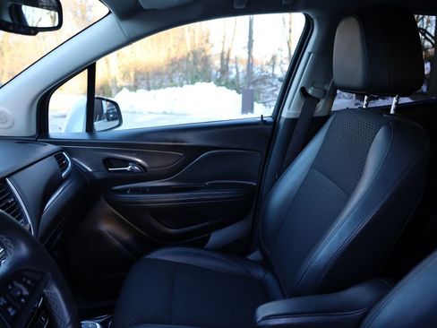 Used 2018 Buick Encore Preferred image 14