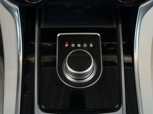 Used 2016 Jaguar XF Prestige image 33