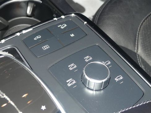 Used 2017 Mercedes-Benz GLS 550 4MATIC image 42