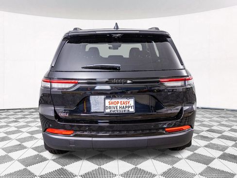 New 2025 Jeep Grand Cherokee Limited w/ Luxury Tech Group II image 9