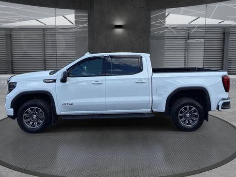 Used 2024 GMC Sierra 1500 AT4 w/ Technology Package AWD/4WD image 8