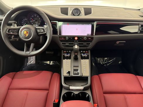 New 2026 Porsche Macan image 17